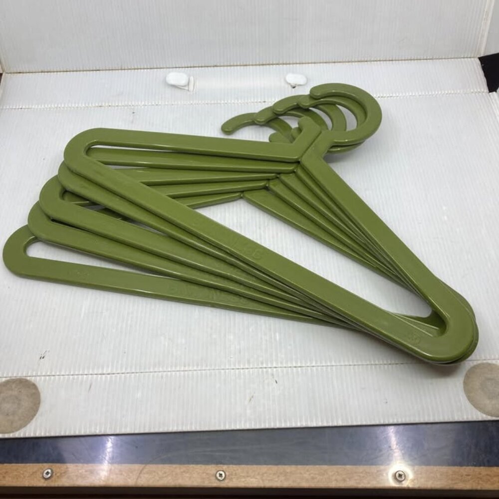 Vtg 1970 Baronet Toronto Canada green lucite clothe hanger lot of 5
